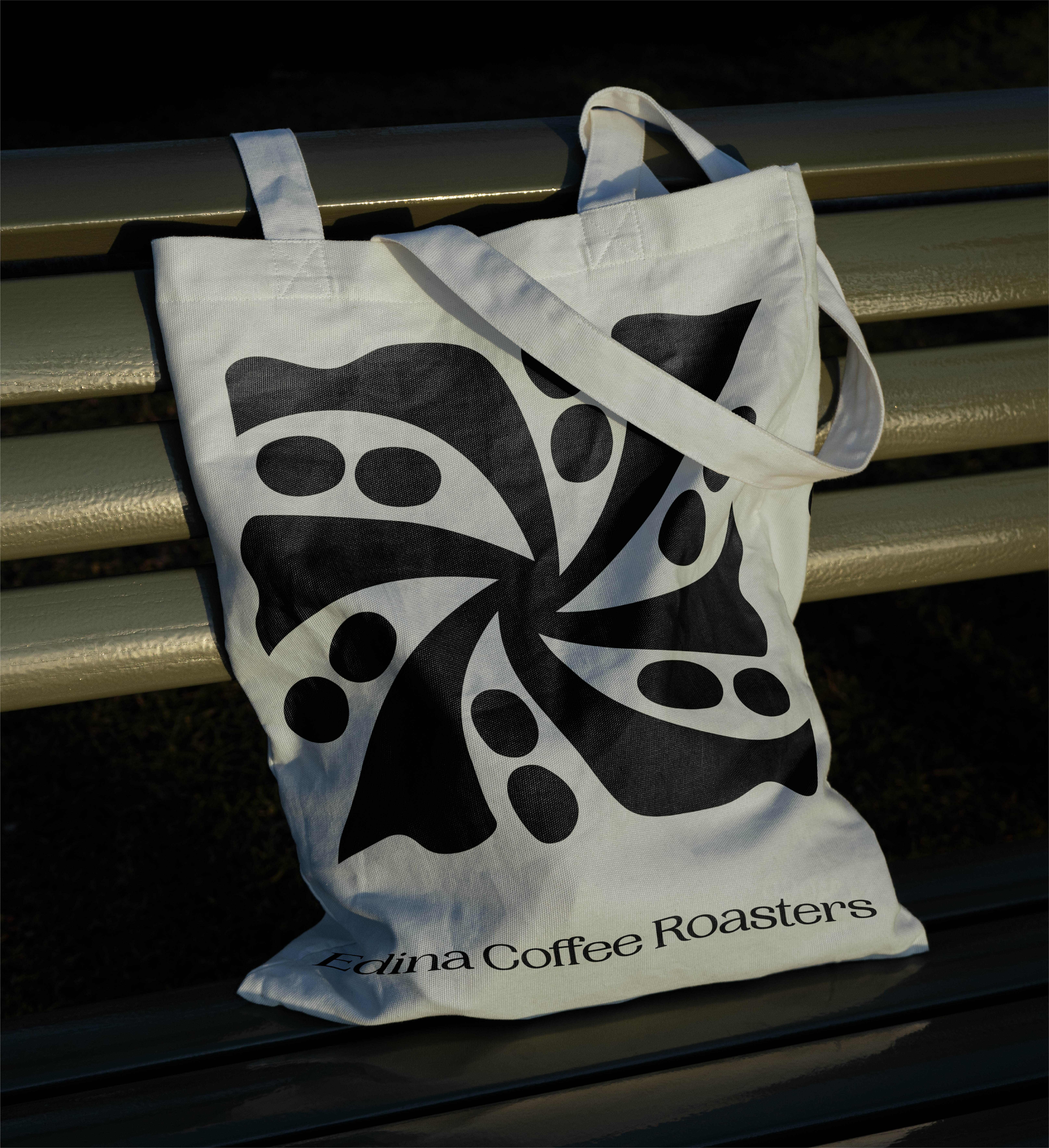 EdinaCoffeeRoasters_Style_guide-2_Melty_PrimaryLogomark_White-copy-6